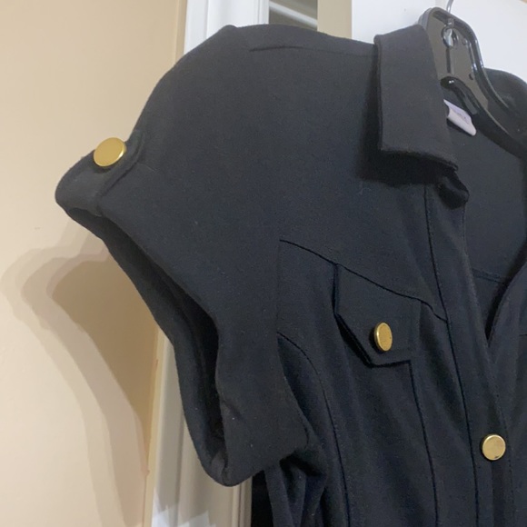 Suzy Shier black belted short sleeve dress with gold button (Size M) - Picture 4 of 4